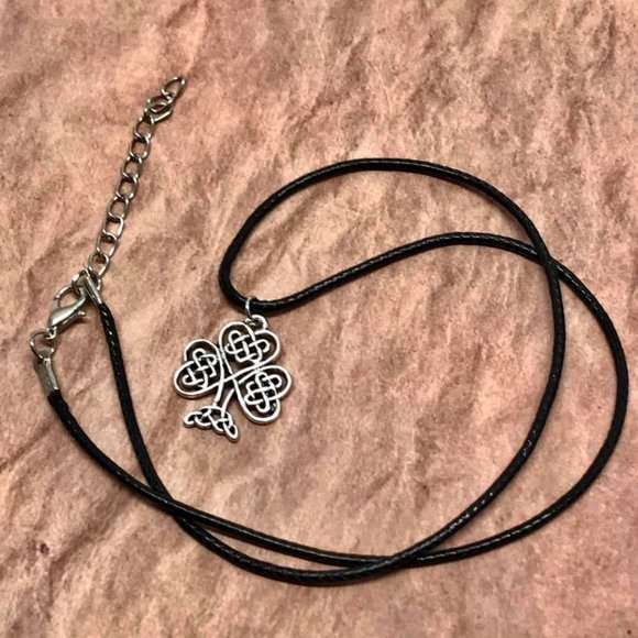 Celtic Infinity Knot Shamrock Clover Irish Cross - Picture 7 of 9